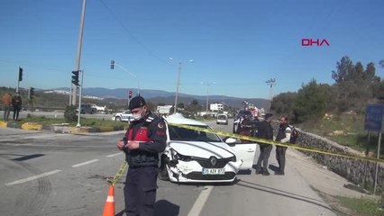 MİLAS'TA TIR KIRMIZI IŞIKTA BEKLEYEN 5 OTOMOBİLE ÇARPTI 1'İ AĞIR, 7 YARALI
