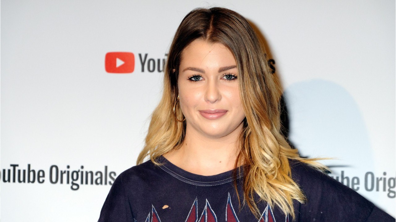 VOICI : "C'est le pire truc qui peut arriver" : Enjoy Phoenix fond en larmes sur Instagram