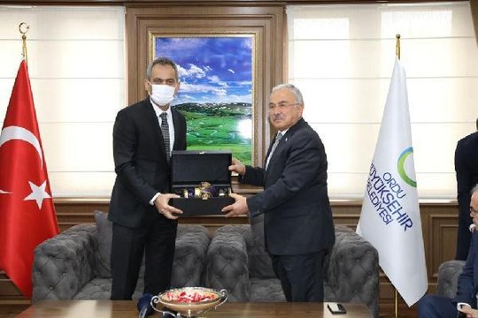 BAKAN ÖZER: 434 DERSLİKTE YÜZ YÜZE EĞİTİME ARA VERİLDİ