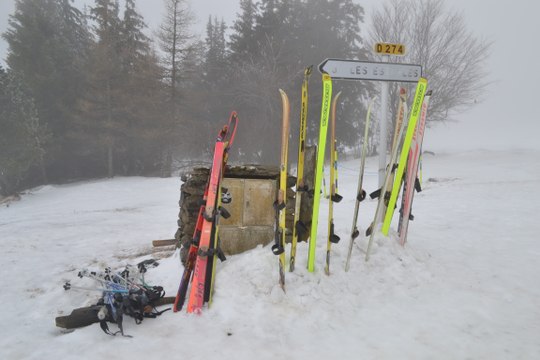 Les pieds dans la neige aux Estables - Domaine Nordique du Mézenc - Domaine Nordique du Meygal