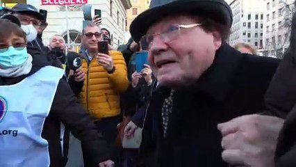 Addio a Luc Montagner, l'arrivo a Milano lo scorso gennaio accolto dai militanti no-green pass
