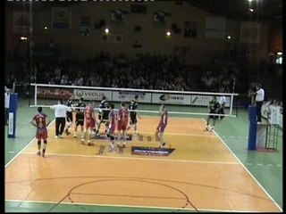 funny Double bougie samica pujol volley ball
