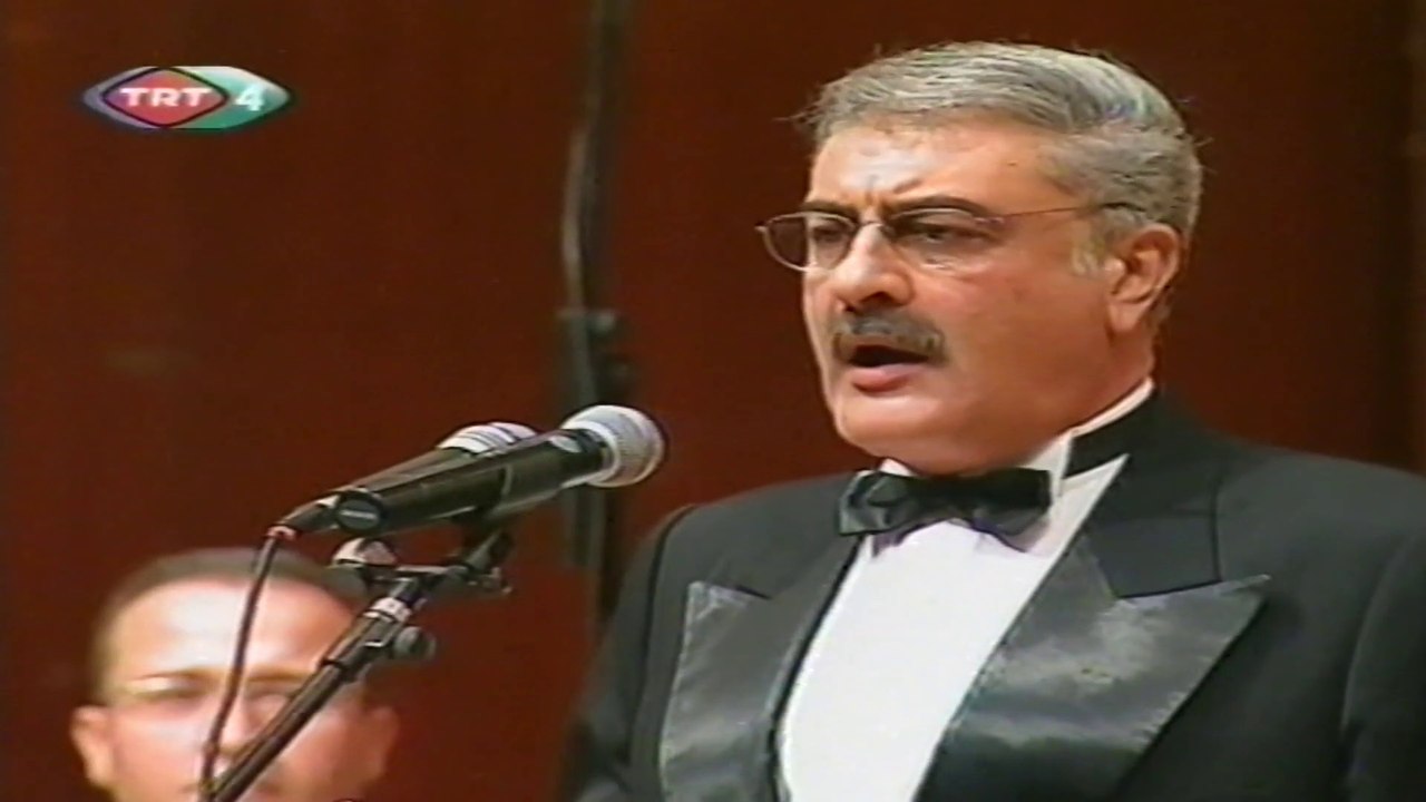 Munip Utandı / Sana dün bir tepeden baktım aziz İstanbul