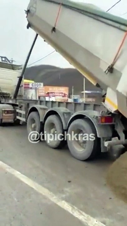 Quand ton camion est trop fatigué et décide d'aller se coucher