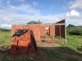Prefeitura anuncia demolição de construções de famílias em terrenos públicos em Nazarezinho e sofrimento de populares chama atenção
