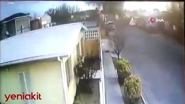 Havada tuhaf olay kameraya yansıdı! Kuş sürüsü aniden yere çakıldı