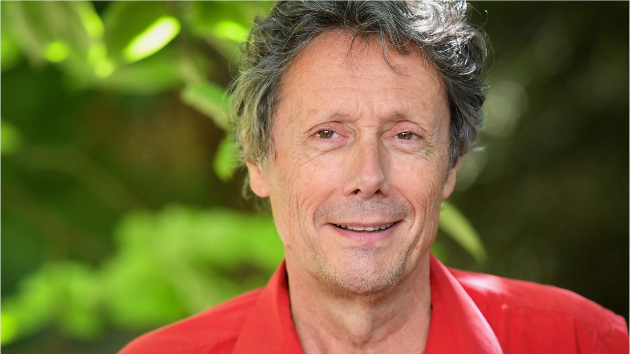 FEMME ACTUELLE - Antoine de Maximy victime d'un accident lors du tournage de "J'irai dormir chez vous"