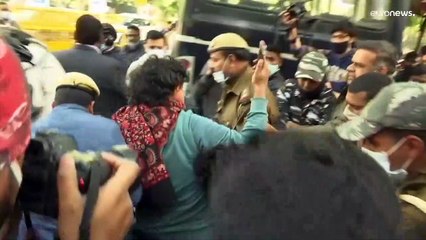 شاهد: المسلمون في عهد مودي.. حجاب المسلمة ممنوع لحين فصل القول من القضاء