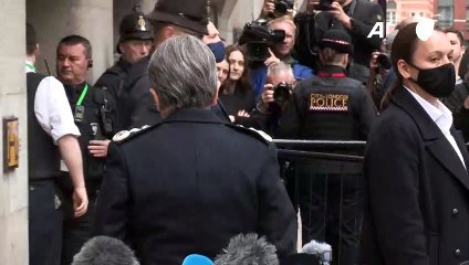 Chefe da polícia londrina renuncia