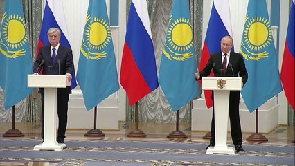 Russische Kampfschiffe treffen in Sewastopol auf der Krim ein