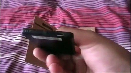 AIEK M5 Worlds Ultra Thin Card Mobile Phone (Review)