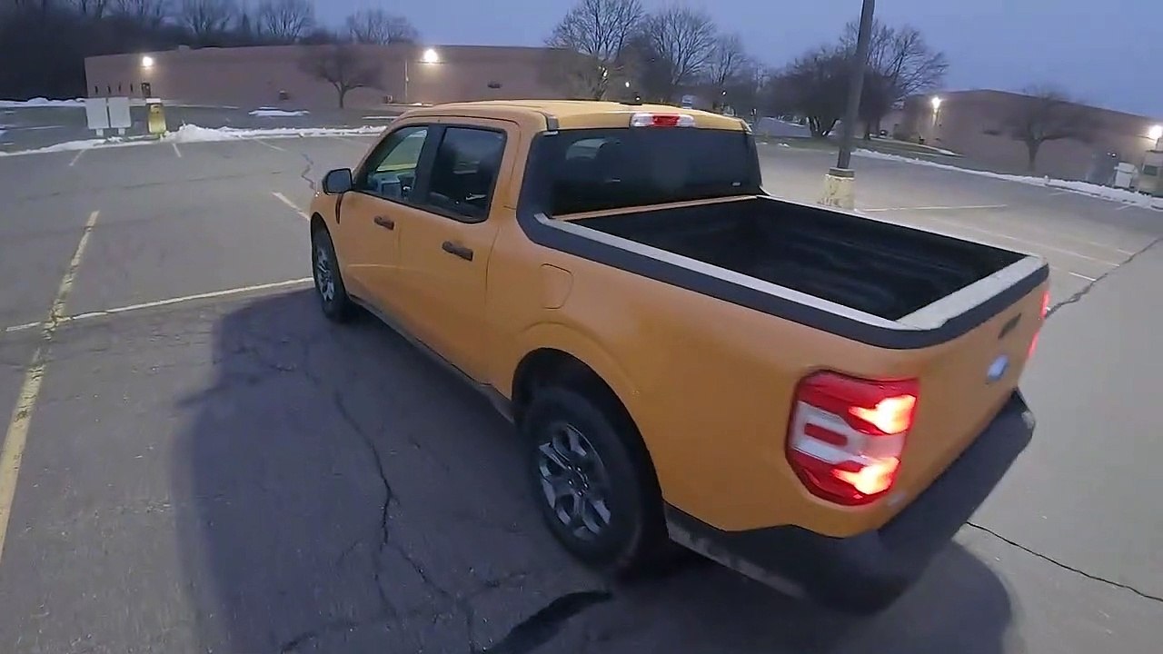 2022 Ford Maverick Hybrid - POV Night Drive (Binaural Audio)