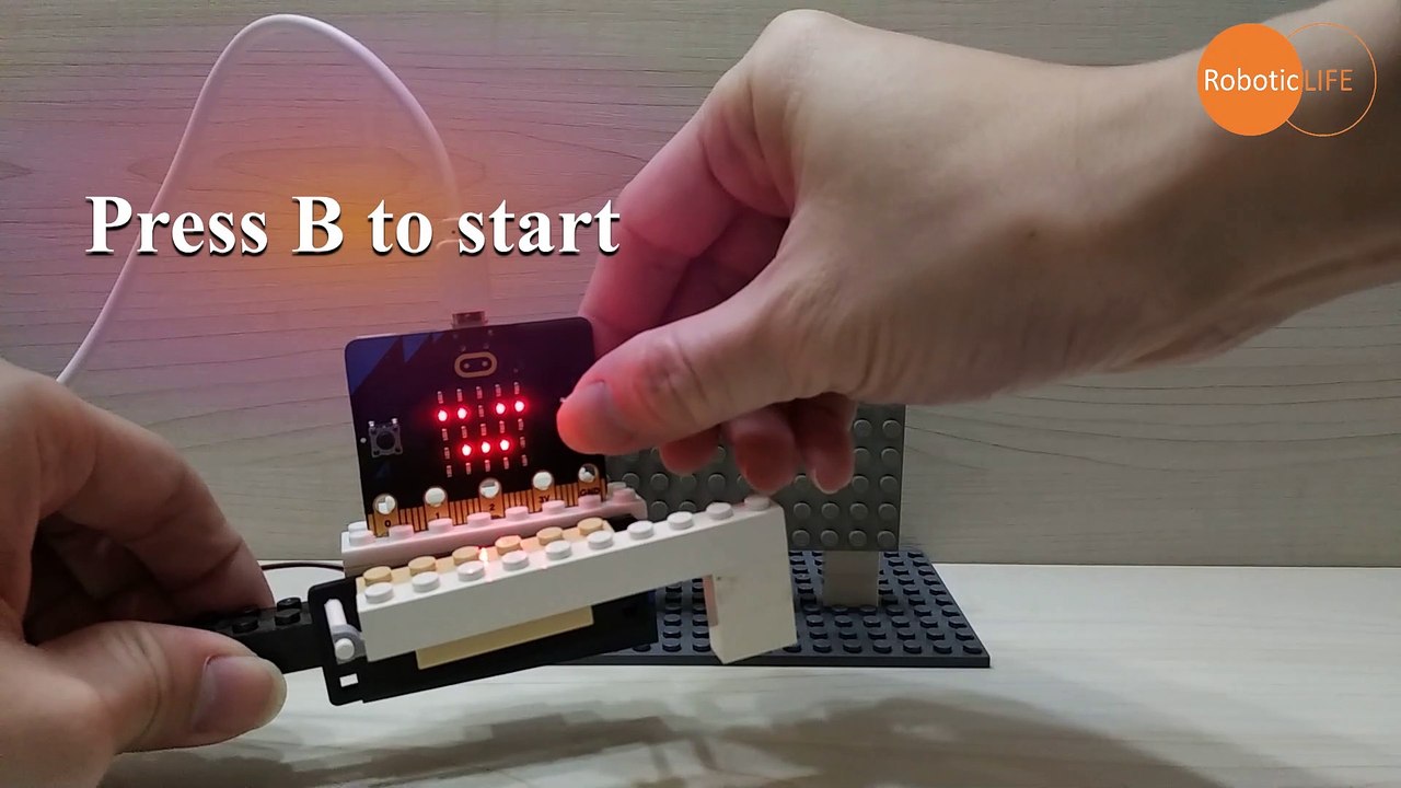 micro:bit + Toy - Auto Hammer