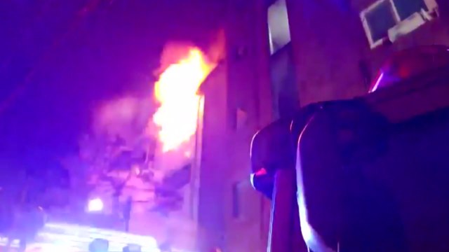 서울 암사동 아파트에서 방화...주민 5명 이송·20여 명 대피 / YTN