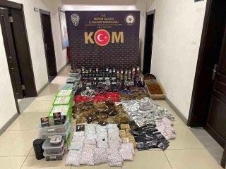 Mersin'de 450 kilo kaçak nargile tütünü ele geçirildi