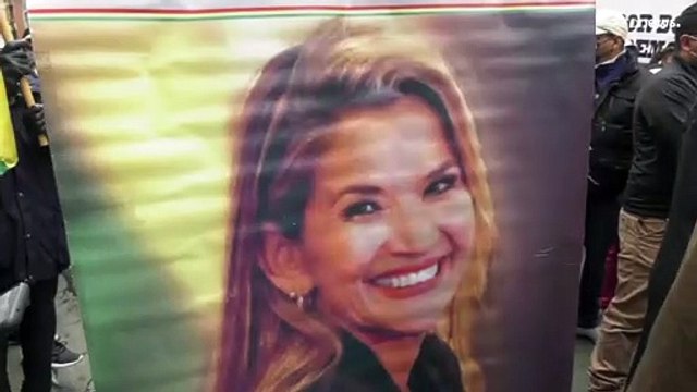 Tensiones en protestas aplazan el juicio de la expresidenta transitoria de Bolivia, Jeanine Áñez