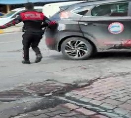 ESENYURT'TA ÇOCUĞA ÇARPTIKTAN SONRA KAÇAN EHLİYETSİZ SÜRÜCÜ YAKALANDI