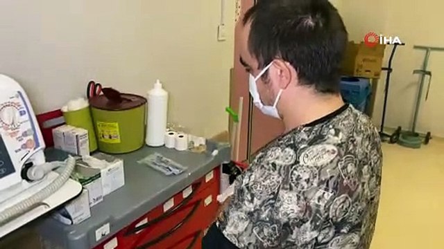 Hemşire ve görevlilere hastane ortasında dehşeti yaşattılar