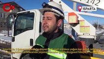 Isparta'da karla birlikte gelen elektrik kesintisi geride duygulandıran buluşmalar bıraktı