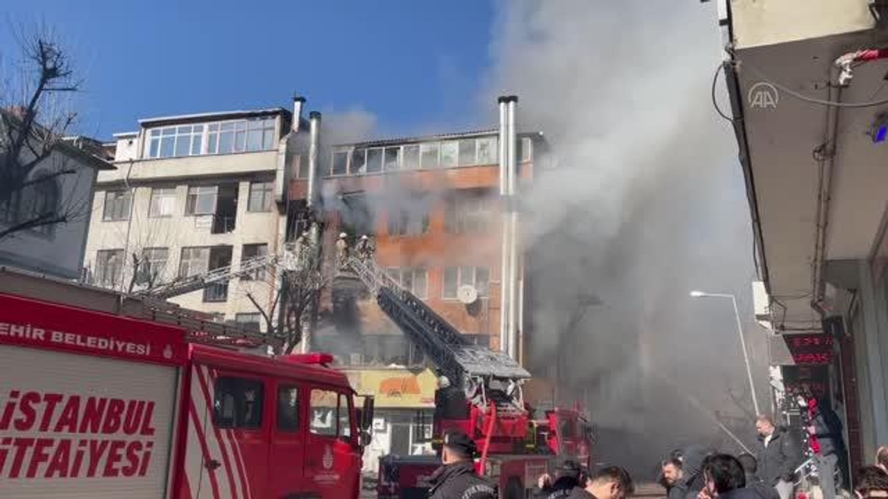 Boya imalathanesinde yangın (3)