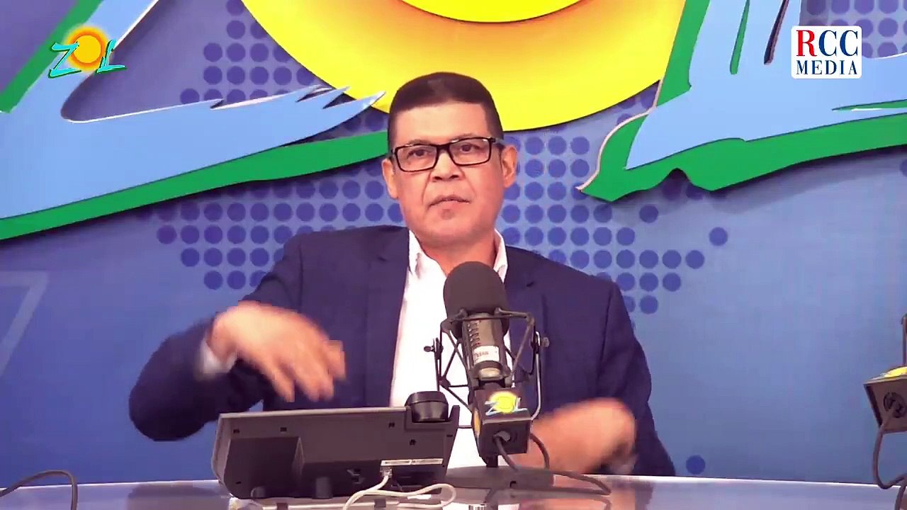 Equipo del Sol de la tarde: Algunas gentes de oposición se opone a una reforma constitucional