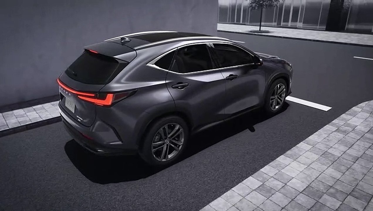 Lexus NX: Alert cross traffic
