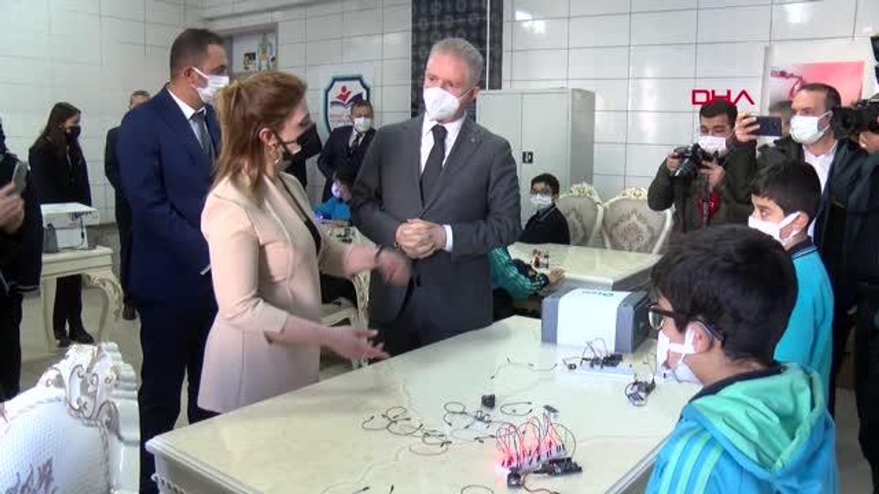 GAZİANTEP'TE 80 BİN 915 ÖĞRENCİYE KAYNAK KİTAP DAĞITIMI