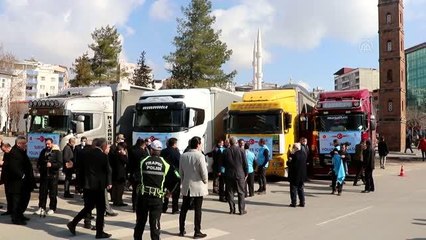 Suriye'ye 4 tır yardım gönderildi