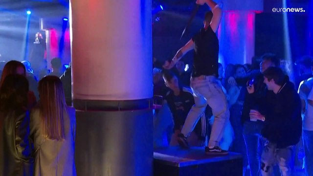 Los locales nocturnos reabren en Barcelona tras su cierre en diciembre