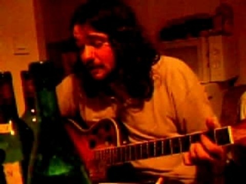 Le petit ane gris défoncé