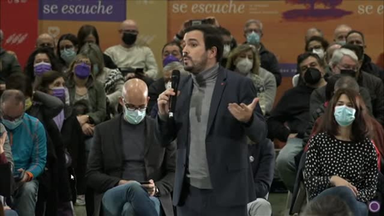 Garzón recuerda a Casado que termina la campaña sin haber visitado una macrogranja