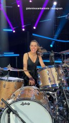 Cette drummeuse québécoise se confie sur son parcours frappant