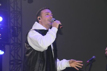 Oğuzhan Koç memleketi Erzincan'da konser verdi
