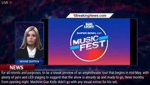 Halsey and Machine Gun Kelly Trade Musical Touchdowns at Opening Night of Super Bowl Music Fes - 1br