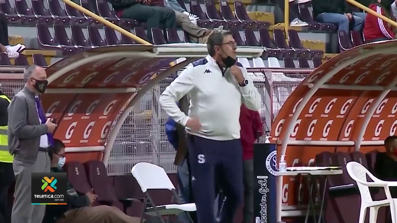 td7-Clásico-fue-la-despedida-de-dos-estrategas-en-la-historia-reciente-del-Saprissa-110222