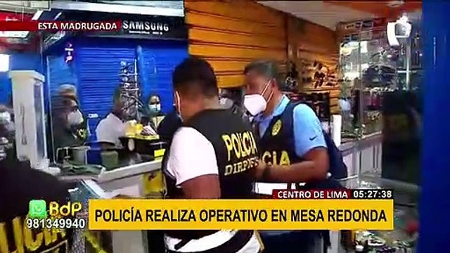 Policías y fiscales intervienen varios stands del centro comercial Mesa Redonda