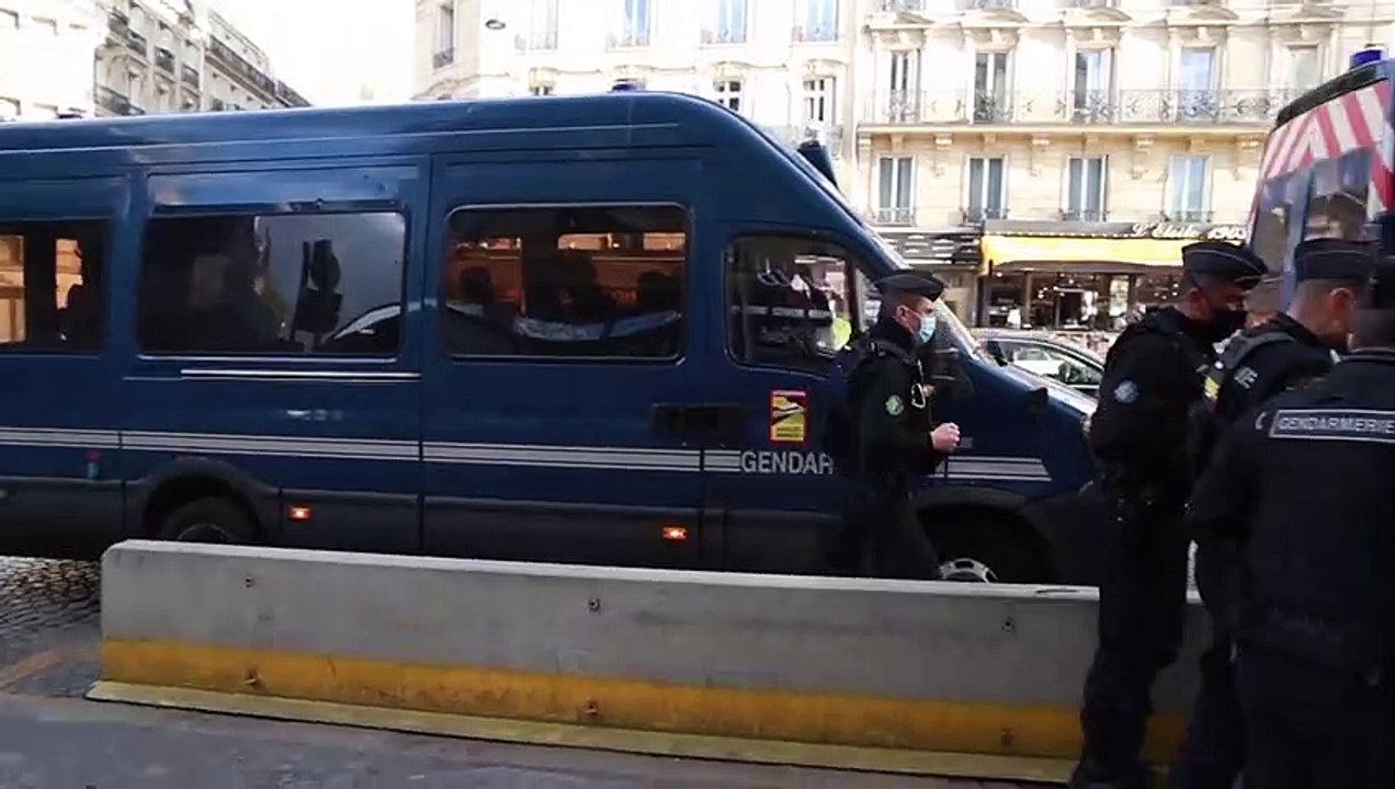 تعبئة أمنية مكثفة في باريس تحسبا لوصول "قافلة الحرية" للمحتجين ضد قيود كوفيد