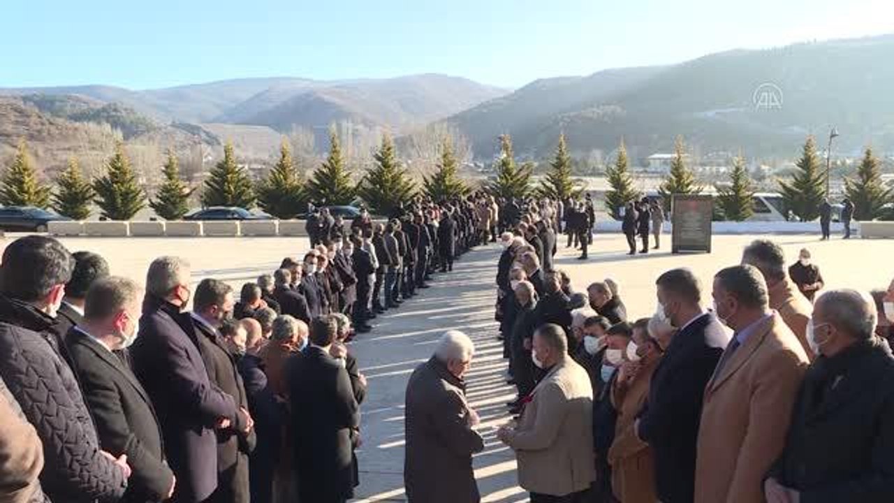 MHP Genel Başkanı Bahçeli, Ülkücü Şehitler Anıtı'nı ziyaret etti