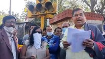 शिक्षामंत्री के आवास के बाहर आत्मदाह का प्रयास, आरटीई का भुगतान नहीं कर रही सरकार