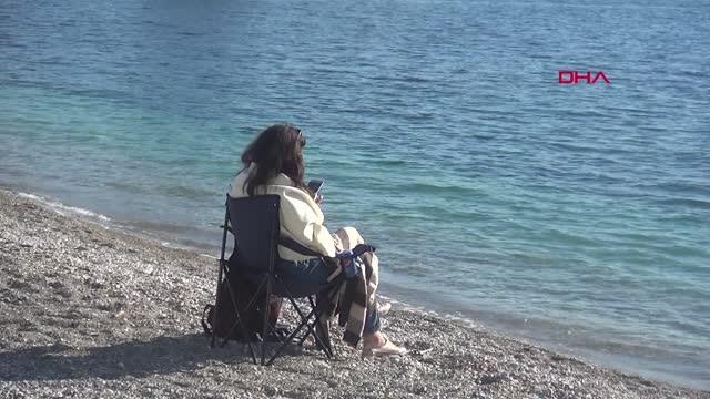 BODRUM'DA SICAK HAVAYI GÖRENLER, SAHİLLERİ DOLDURDU