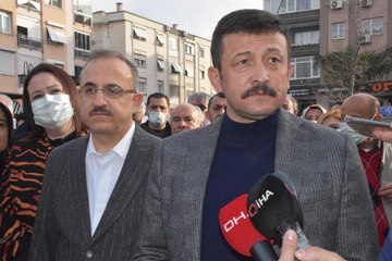 'BUCA ÇEVİK BİR MEYDANI'NIN İSMİ DEĞİŞTİ; 'DEMOKRASİ MEYDANI' OLDU