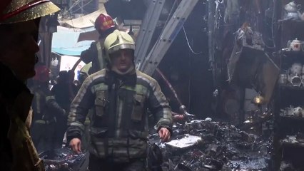 Incendio en el Gran Bazar de Teherán