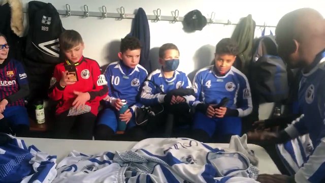 Ambiance dans les vestiaires Champenois ce matin après les victoires 7-1-7-3-7-1 contre leurs homologues de Viarmes