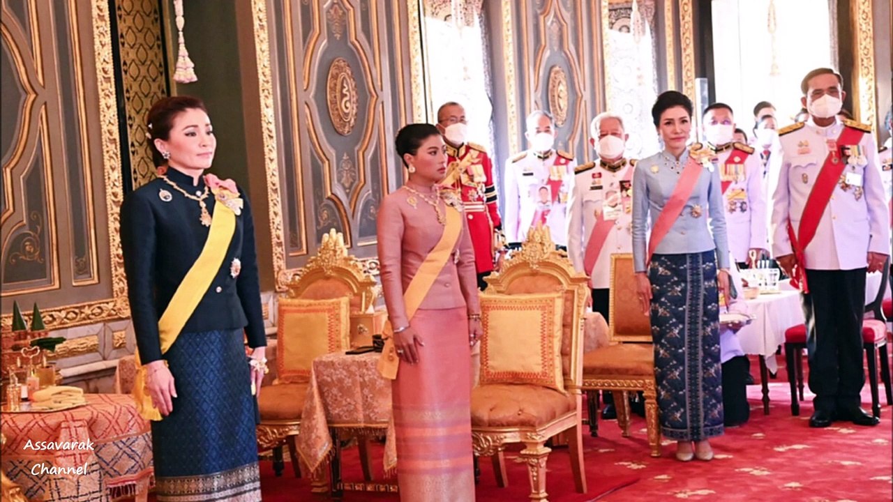 ในหลวง พระบรมราชินี เสด็จพระราชดำเนินทรงบำเพ็ญพระราชกุศลถวายผ้าพระกฐิน ณ วัดราชบพิธสถิตมหาสีมาราม