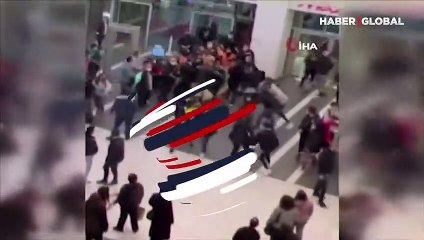İstanbul'da AVM'de yumruk yumruğa kavga kamerada