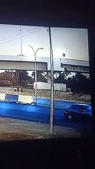 تصادم دراجة بخارية برصيف محور عدلى منصور وسقوط قائدها بالترعة في بنى سويف