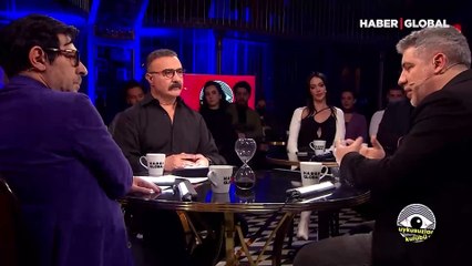 Okan Bayülgen'den Cengiz Bozkurt'a : Bir Benedict'e bakıyorum... Bir de sana bakıyorum...