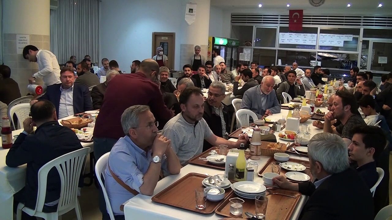 Ömer Öztürk Efendi ile Tanışmamız ve Hizmetleri (Mehmet Taşkıran Kısa İftar Konuşması)