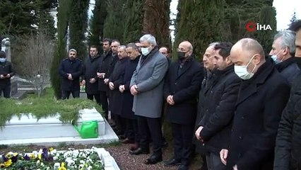 Kadir Topbaş ölümünün 1'inci yılında kabri başında anıldı