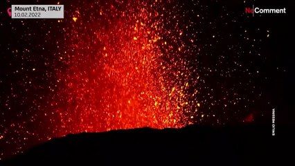 Etna Yanardağı'nda yaşanan şiddetli patlama volkanik fırtınaya neden oldu